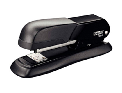 AGRAFADOR RAPID FM12 METALICA COR PRETA CAPACIDADE 25 FOLHAS USA AGRAFES 24/6 E 26/6