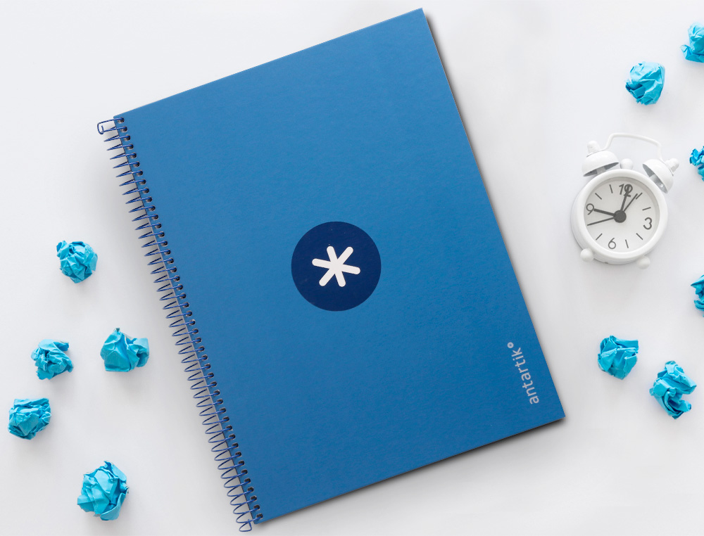 CADERNO ESPIRAL A4 MICRO ANTARTIK CAPA FORRADA 80F 90 GR QUADRICULA 5MM 1 BANDA 4 FUROS COR AZUL ESCURO