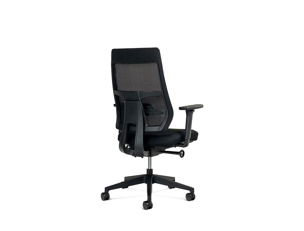 CADEIRA DE DIRECAO ROCADA BRACOS REGULAVEIS BASE POLIMERO ENCOSTO DE MALHA E ASSENTO EM TECIDO AZUL 610X680X1075 MM