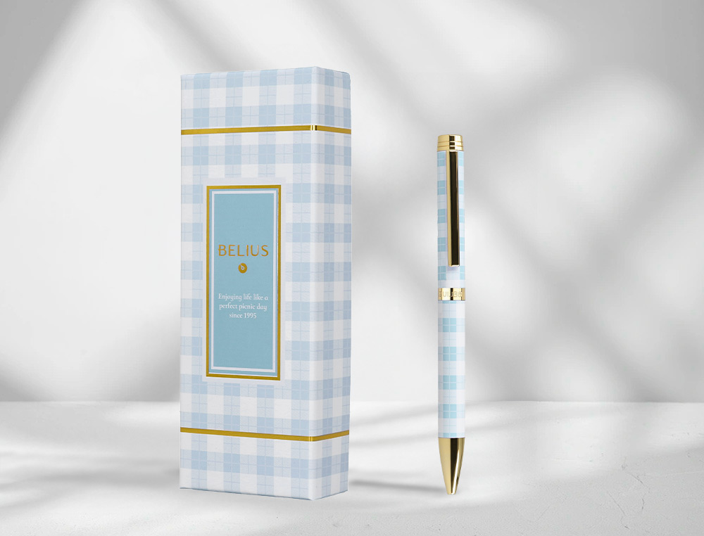 ESFEROGRAFICA BELIUS PICNIC ALUMINIO COR AZUL CELESTE DOURADO TINTA AZUL CAIXA DE DESIGN