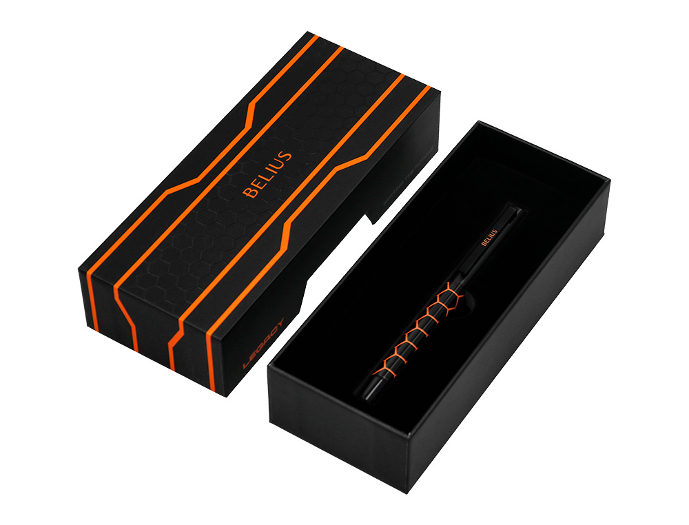ESFEROGRAFICA BELIUS LEGACY ALUMINIO DESENHO HEXAGONO LARANJA CORPO PRETO TINTA COR AZUL CAIXA DE DESIGN