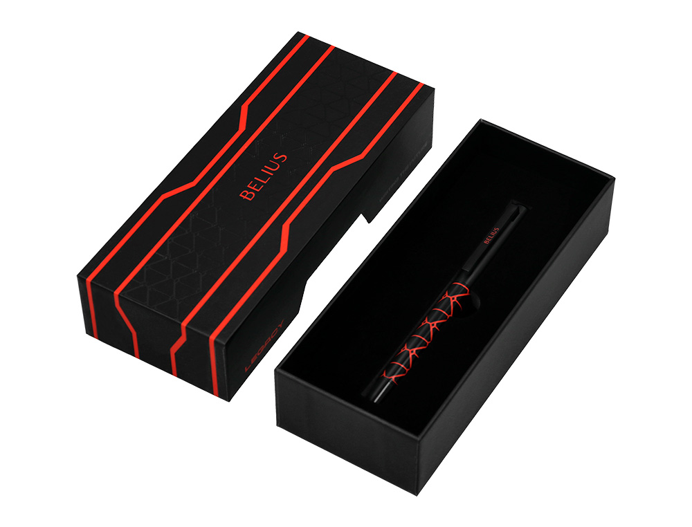 ESFEROGRAFICA BELIUS LEGACY ALUMINIO DESENHO TRIANGULO VERMELHO CORPO PRETO TINTA COR AZUL CAIXA DE DESIGN