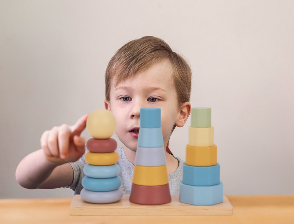 JOGO INFANTIL IMAGINOVO MADEIRA TORRE DE FORMAS EMPILHAVEIS +18 MESES 17 PECAS 28X20X9CM
