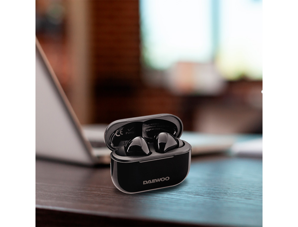 AURICULAR DAEWOO TWS BLUETOOTH 5.3 USB TIPO-C COM ESTOJO DE CARREGAMENTO 500MAH COR PRETO